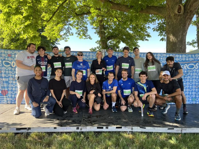 Course des Héros Équipes Banque Richelieu France Personnes Courir